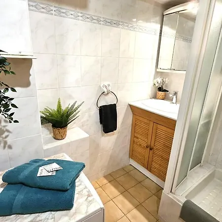 Nice Nest In Quiet With Swimming Pool Daire